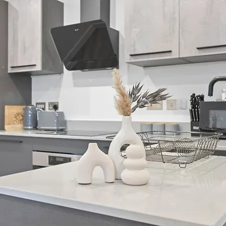 Apartment Centre - Gym Access - Fast Wifi - Sleeps 5