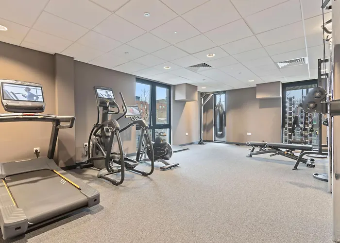 Apartment Centre - Gym Access - Fast Wifi - Sleeps 5