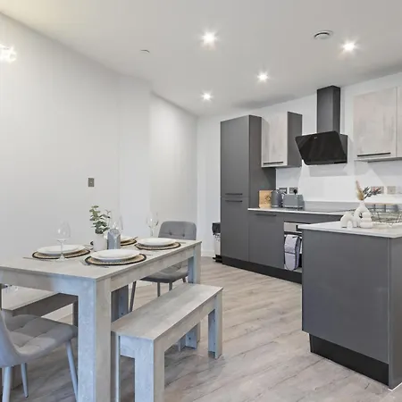 Elegant Flat - Sleeps 5 - Gym *