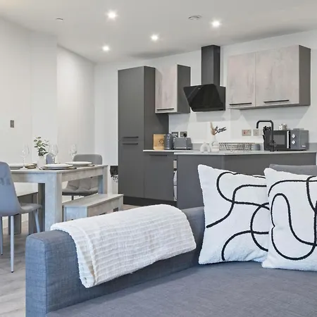 Elegant Flat - Sleeps 5 - Gym * ヨーク