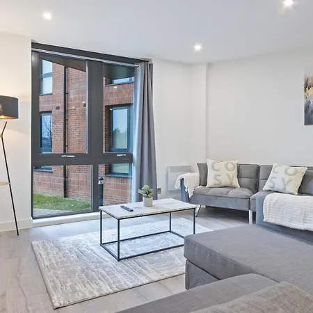 Elegant Flat - Sleeps 5 - Gym アパート