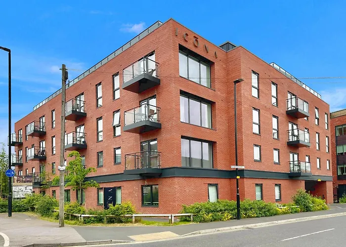 Centre - Gym Access - Fast Wifi - Sleeps 5 *