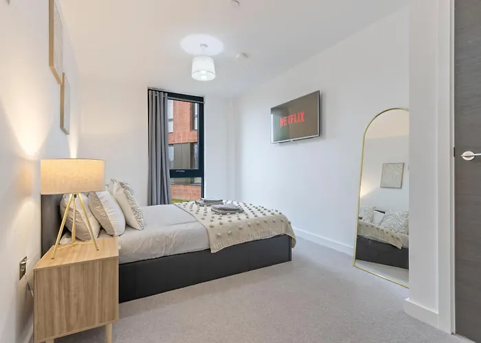 Centre - Gym Access - Fast Wifi - Sleeps 5 Апартаменты