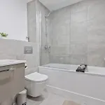 Centre - Gym Access - Fast Wifi - Sleeps 5 アパート ヨーク